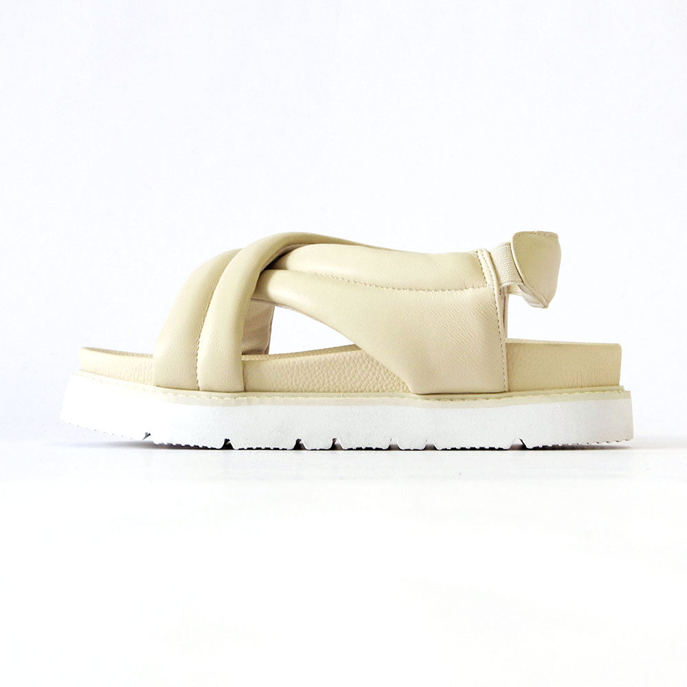 クロスベルトパファーサンダル 【26M03】BLACK