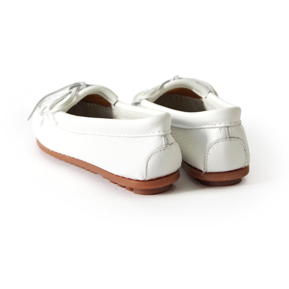 ディアスキン ソフト モック【DEERSKIN SOFT MOC】 WHITE – MINNETONKA