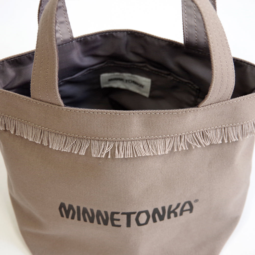 フリンジトートバッグ【FRINGE TOTE BAG】 GREY – MINNETONKA公式