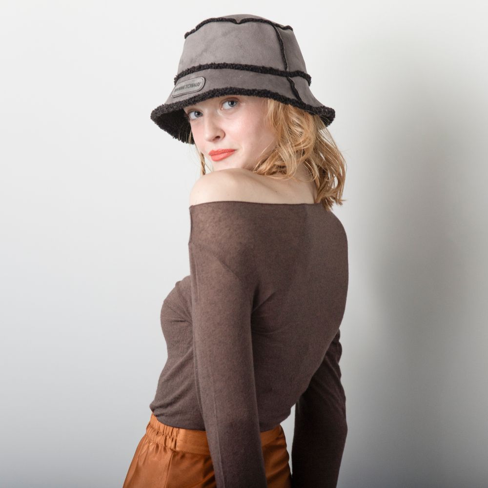 スエード× ボアリバーシブルバケットハット【SUEDE BOA REVERSIBLE BUCKET HAT】 GREY